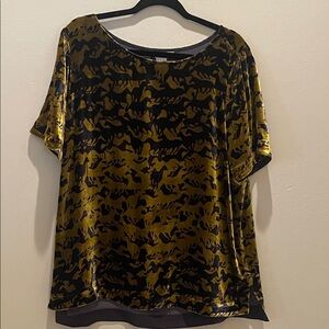 Sundance Deep Purple and Gold Velvet Short Sleeve Top